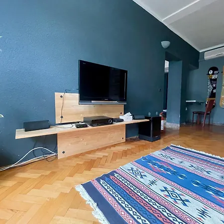 Apartament Dzoni's *