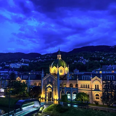 Dzoni's * Sarajevo