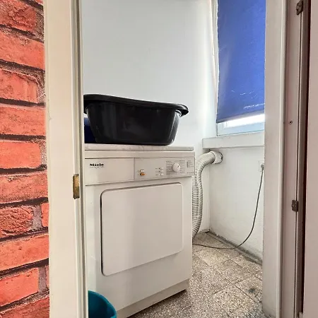Apartament Dzoni's *